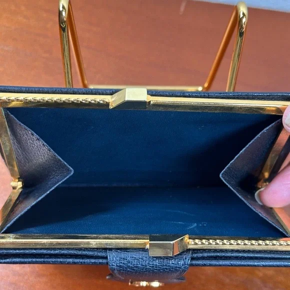 GUCCI Vintage GG Plus French Purse - Picture 10 of 12